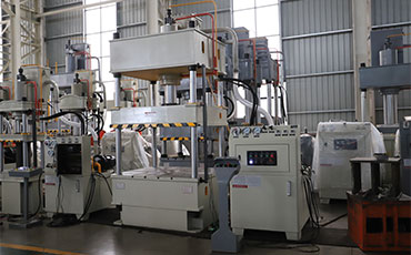 四柱液壓機廠家哪家好？